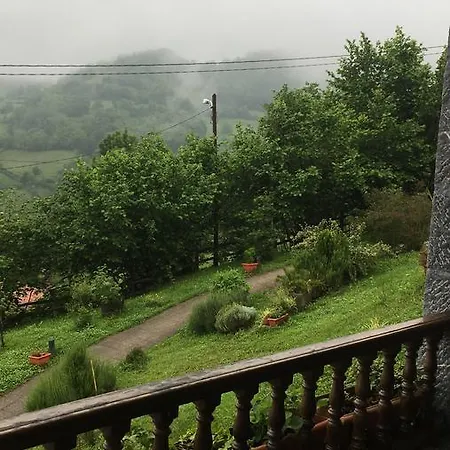 Casa Rural L'albancia Tatil Evi Pola de Laviana